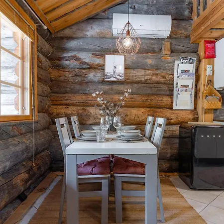 Isorakka Log - Sauna - Skibus Nearby לוי